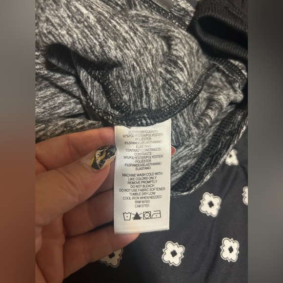 Marc New York Performance high neck sweater w/ pockets& thumb holes -size L - Picture 13 of 14